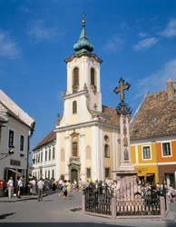 Veduta della piazza principale e della chiesa di Blagovestenska
